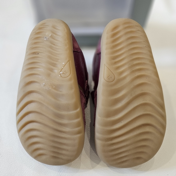 **SOLD**Bobux Step Up Riley Shoes in Boysenberry Size 5US/21EU - Picture 5 of 7